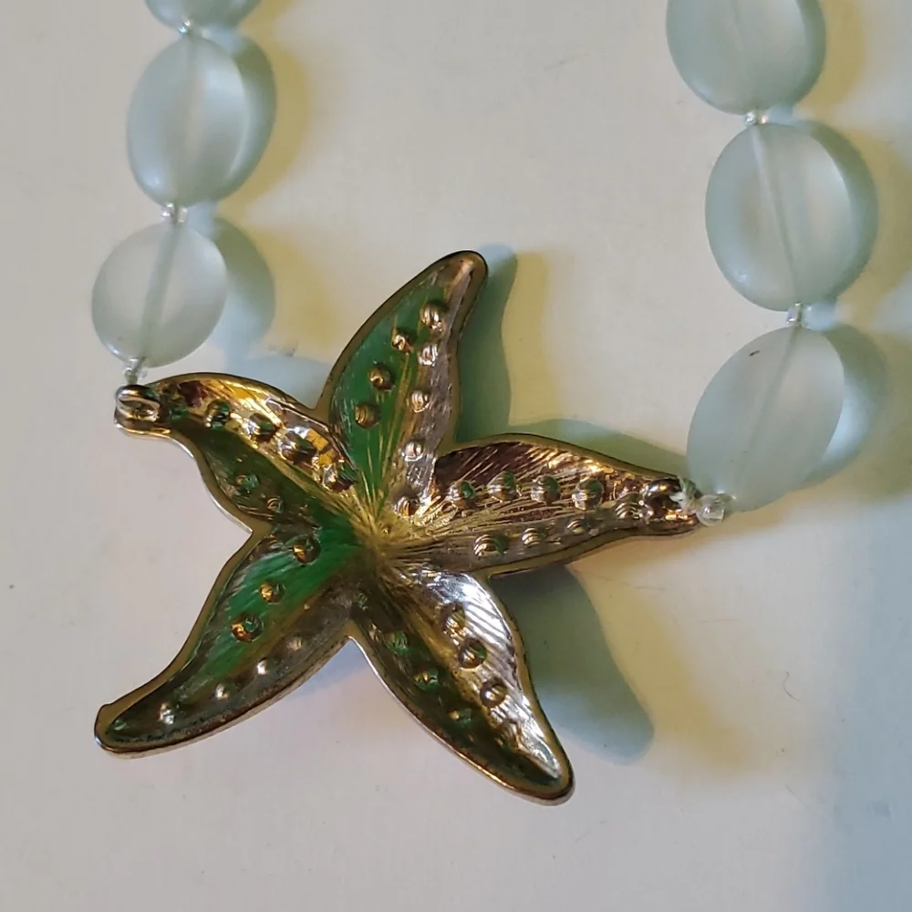 Fashion Nautical starfish and glass like stone necklace